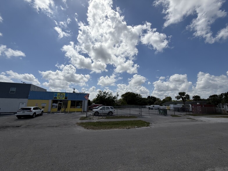 1649 N Military Trl, West Palm Beach, FL for sale - Building Photo - Image 3 of 10