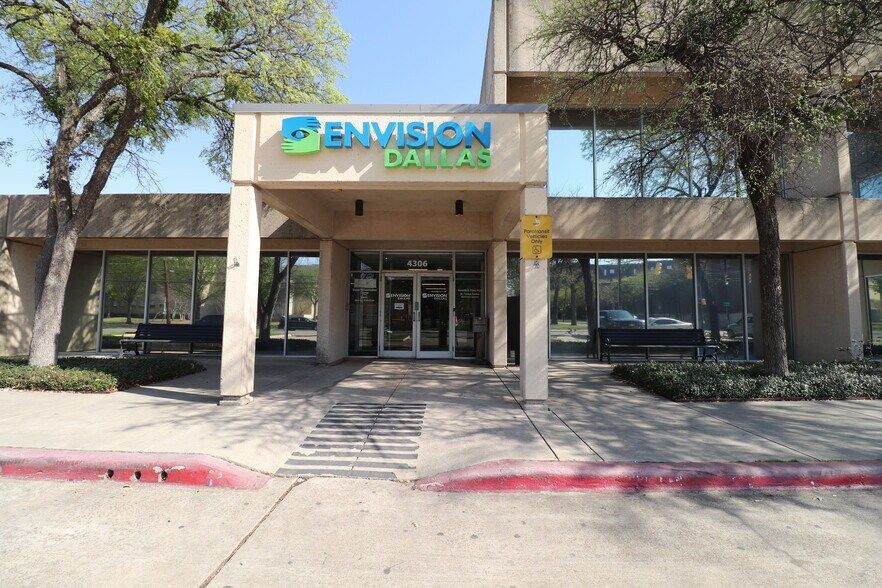 3940-4306 Capitol Ave, Dallas, TX à vendre - Photo du bâtiment - Image 2 de 16