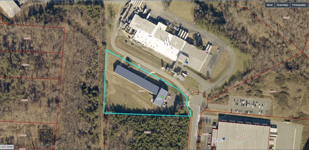 2003 Willow Spring Ln, Burlington, NC à vendre - Photo du bâtiment - Image 3 de 10