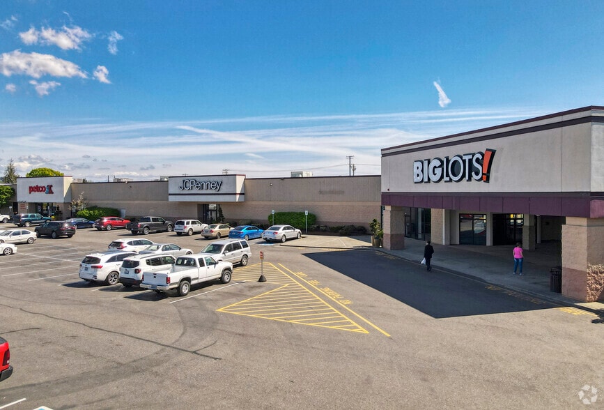 115-325 Marysville Mall Way, Marysville, WA for lease - Primary Photo - Image 1 of 5