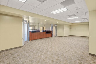 645 N Arlington Ave, Reno, NV à louer Photo intérieure- Image 2 de 9