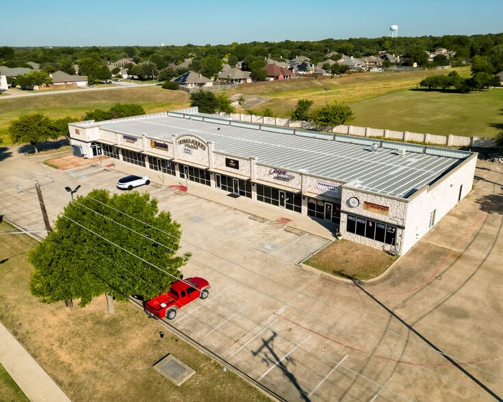 7017 Baker Blvd, Richland Hills, TX for lease - Building Photo - Image 2 of 21
