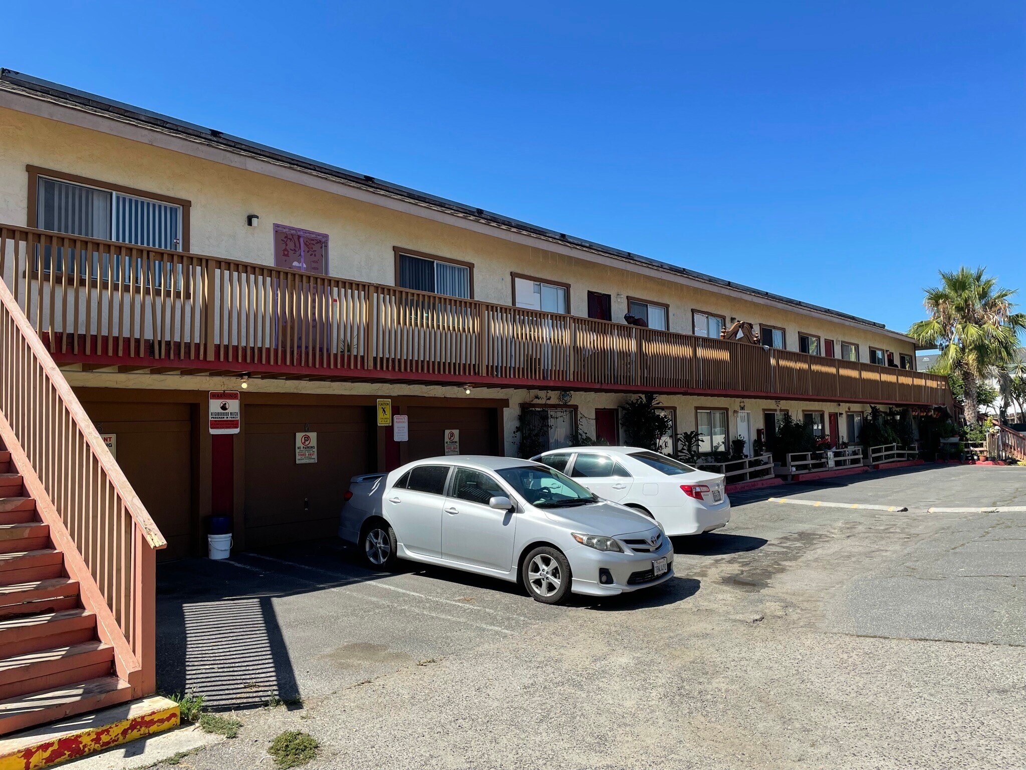 468-472 W Los Angeles Dr, Vista, CA à vendre Photo du bâtiment- Image 1 de 1