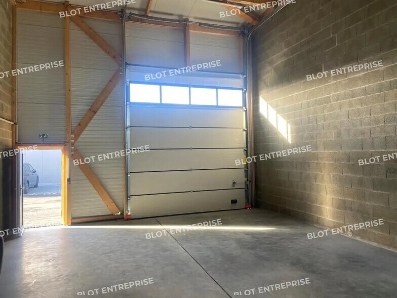 Flex dans Couëron à louer - Photo intérieure - Image 2 de 5