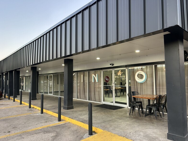 5600 Yale St, Houston, TX à louer - Photo du bâtiment - Image 3 de 7