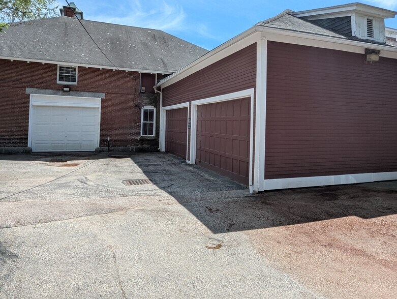 41 Brook St, Manchester, NH à vendre - Photo du bâtiment - Image 3 de 7
