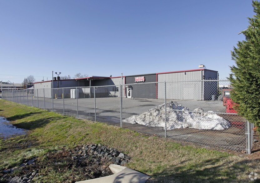 865 N Dupont Hwy, Dover, DE à louer - Photo du bâtiment - Image 2 de 4