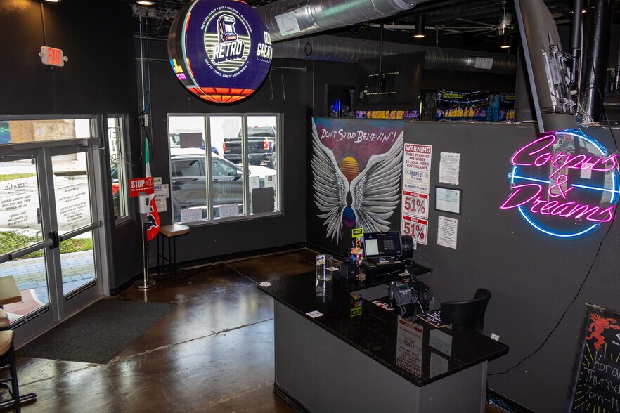 326 N Chaparral St, Corpus Christi, TX for sale - Building Photo - Image 3 of 166