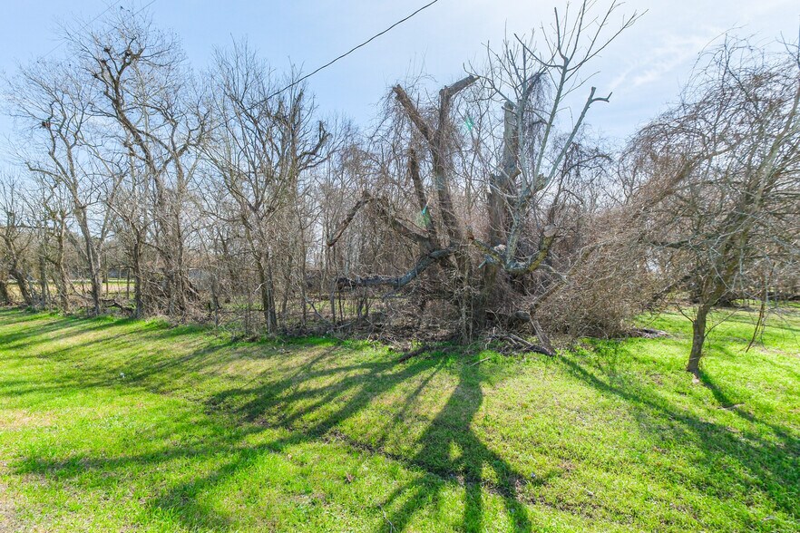 35143 FM 1093, Simonton, TX à vendre - Photo du bâtiment - Image 3 de 15