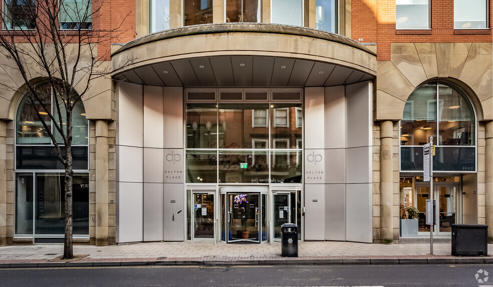 St James Sq, Manchester à louer - Photo du bâtiment - Image 3 de 3