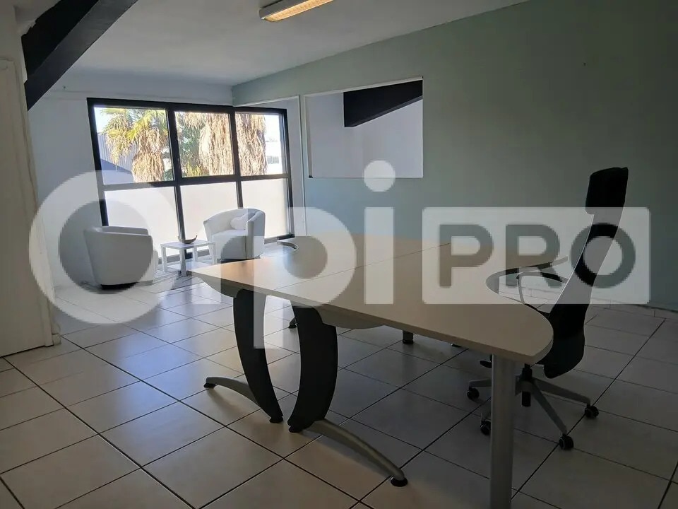 Office in Mauguio for lease Interior Photo- Image 1 of 6