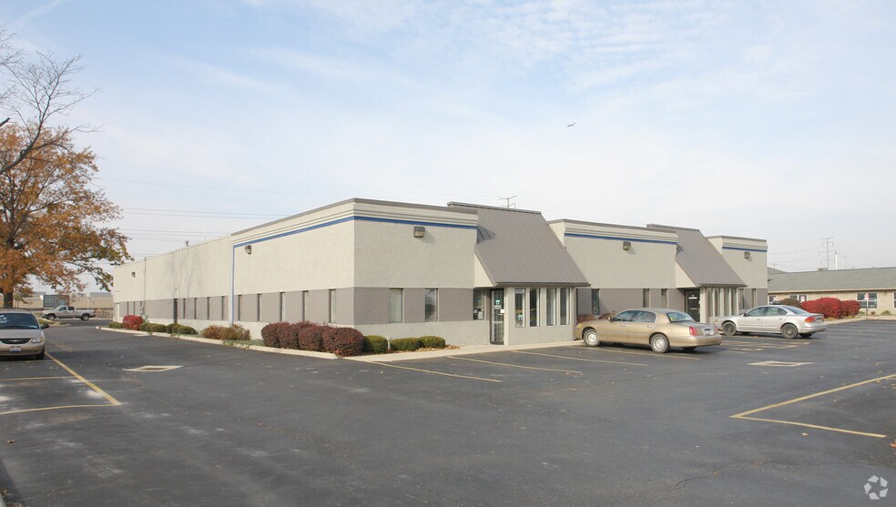 77-83 Outerbelt St, Columbus, OH for lease - Primary Photo - Image 1 of 17