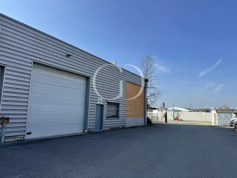 14 Rue Douaumont, Villeurbanne à louer - Photo du bâtiment - Image 3 de 6