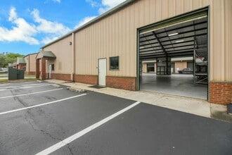 1222 Camp Ave, Mount Dora, FL for lease Interior Photo- Image 2 of 28