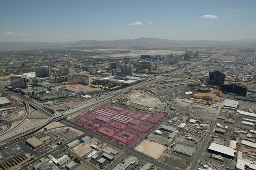 3695 S Highland Dr, Las Vegas, NV for lease - Building Photo - Image 2 of 3