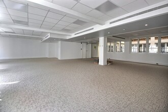 15 Rue Du Faubourg Montmartre, Paris for lease Interior Photo- Image 2 of 6