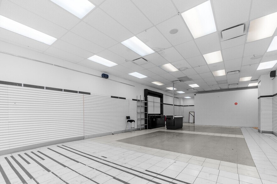 1595 Av du Mont-Royal E, Montréal, QC for lease - Building Photo - Image 3 of 15