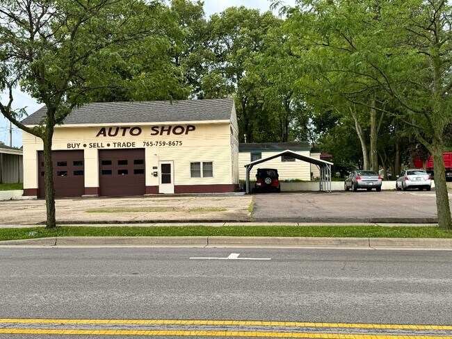 More details for 9513 W Smith St, Yorktown, IN - Retail for Sale