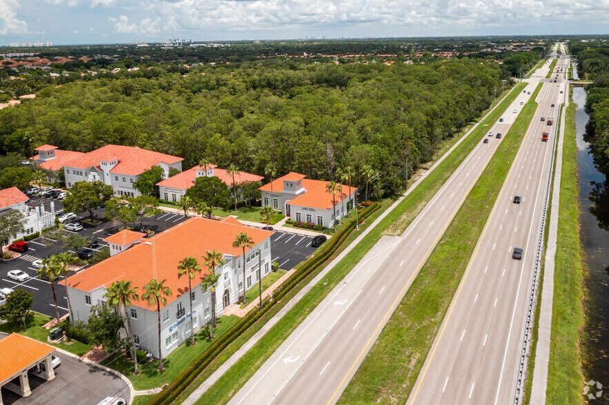 9180 Galleria Ct, Naples, FL à louer - Aérien - Image 3 de 6
