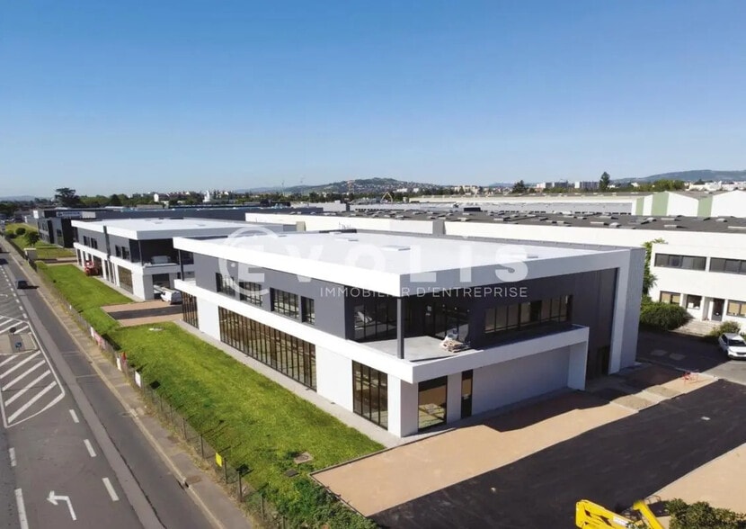 Flex dans Arnas à louer - Photo du bâtiment - Image 1 de 25