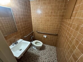 4412-4678 N University Dr, Lauderhill, FL à louer Photo intérieure- Image 2 de 6