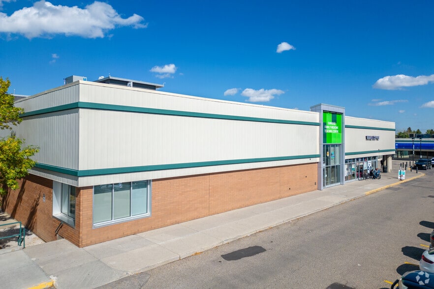 2675 36th St NE, Calgary, AB for lease - Building Photo - Image 3 of 14