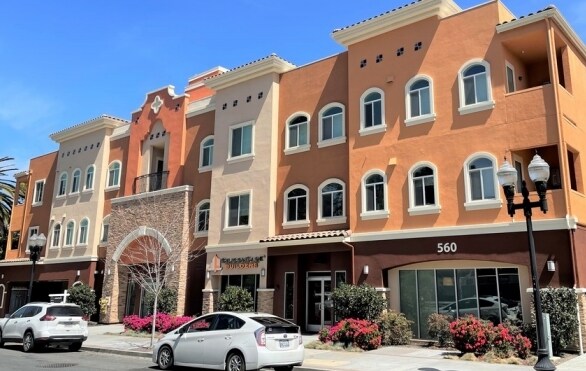 560 S Mathilda Ave, Sunnyvale, CA à louer - Photo du bâtiment - Image 2 de 32