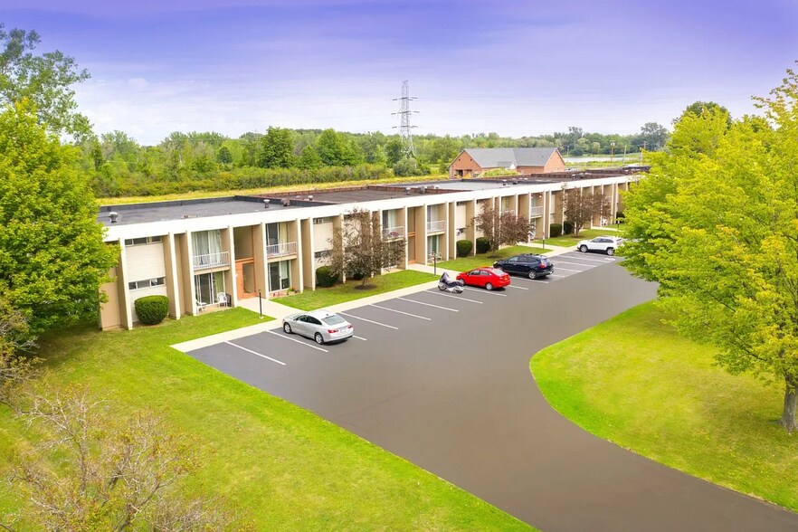 70 Greco Ln, Dunkirk, NY à vendre - Photo du bâtiment - Image 2 de 11