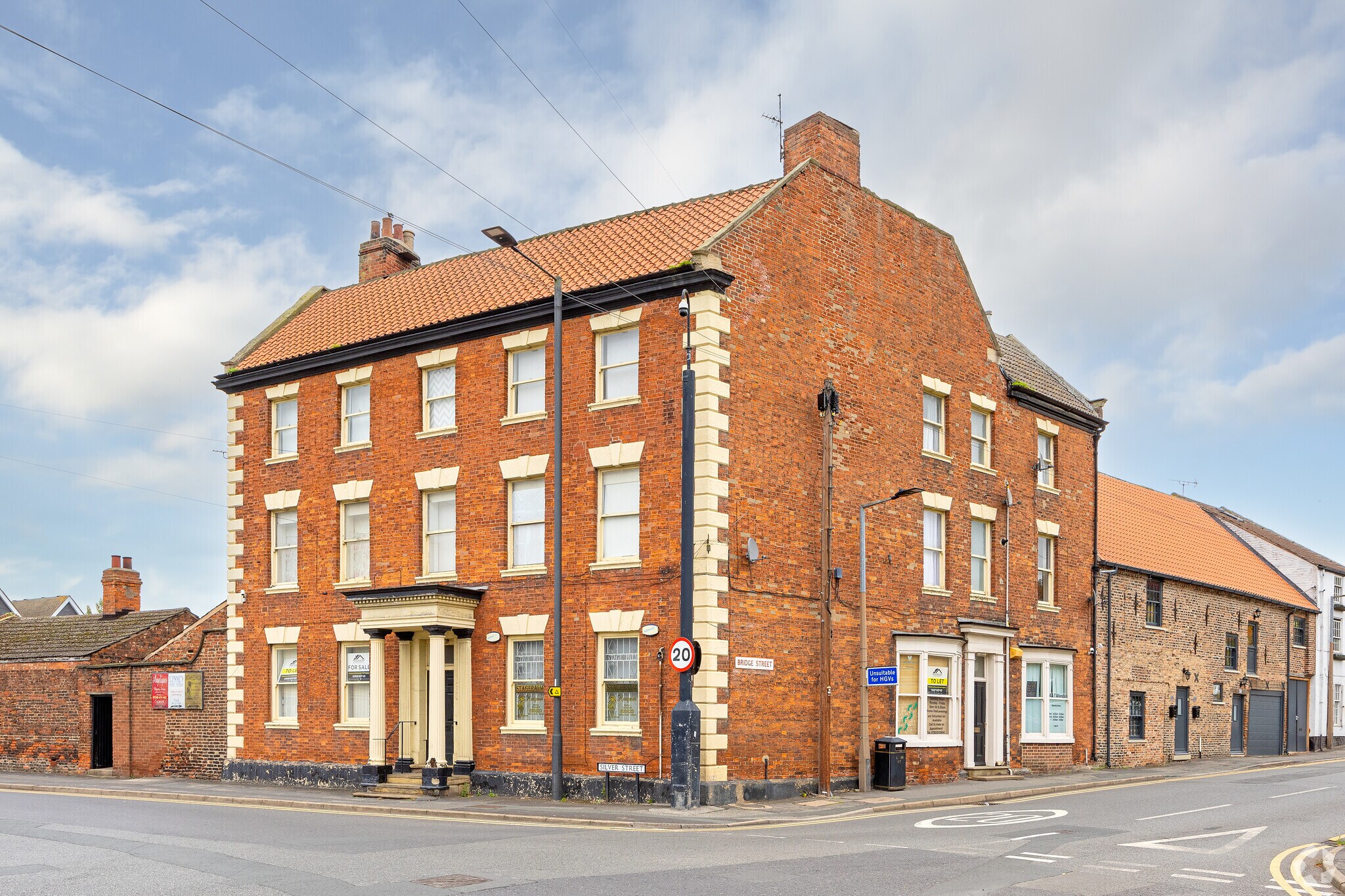 30-31 Bridge St, Thorne à louer Photo principale- Image 1 de 12