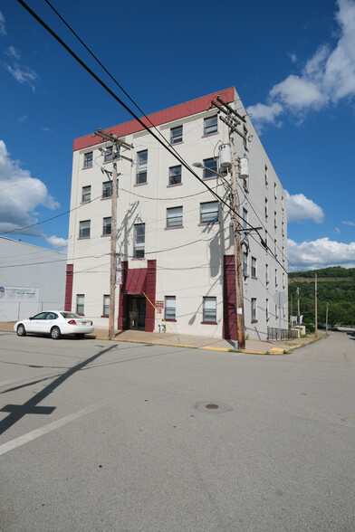 700 Mckean Ave, Donora, PA for sale - Building Photo - Image 1 of 1