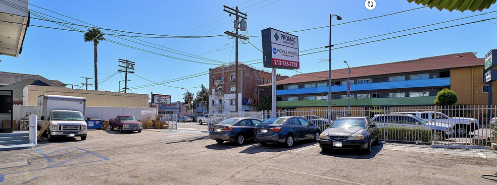 1714 S Vermont Ave, Los Angeles, CA à vendre - Photo du bâtiment - Image 3 de 5