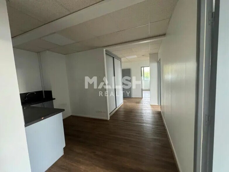 Office in Saint-Étienne for lease - Interior Photo - Image 3 of 6