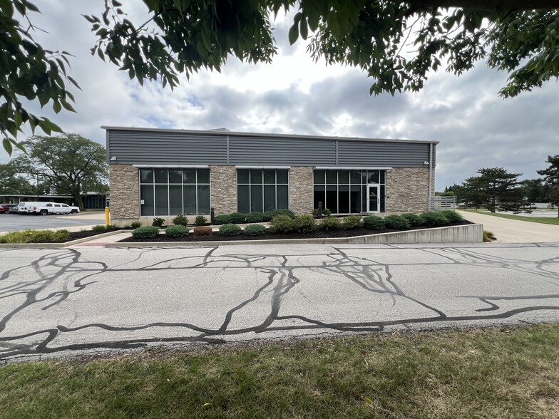 2980 E Coliseum Blvd, Fort Wayne, IN for lease - Building Photo - Image 1 of 12