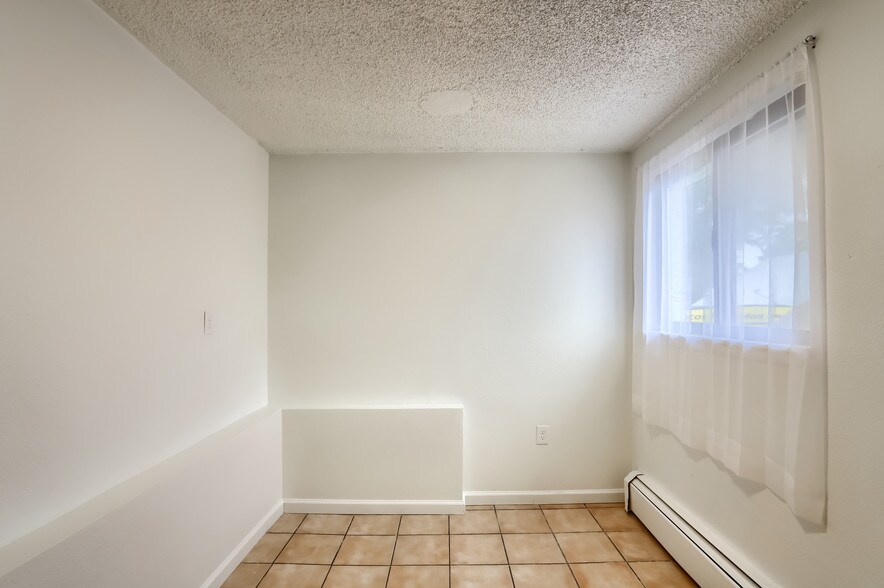 1610 Boston St, Aurora, CO à vendre - Photo du bâtiment - Image 3 de 16