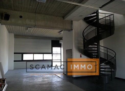 Industrial in Saint-Denis for lease - Interior Photo - Image 2 of 3