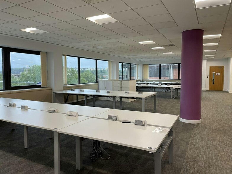 100 Temple St, Bristol for lease - Building Photo - Image 2 of 21