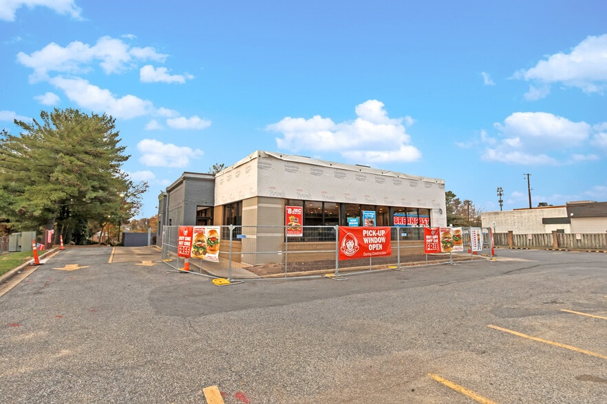 6335 Allentown Rd, Temple Hills, MD à vendre - Photo du bâtiment - Image 3 de 6