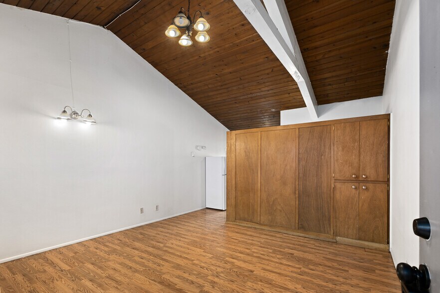 1718 Summit Ave, Seattle, WA à vendre - Photo du bâtiment - Image 2 de 12