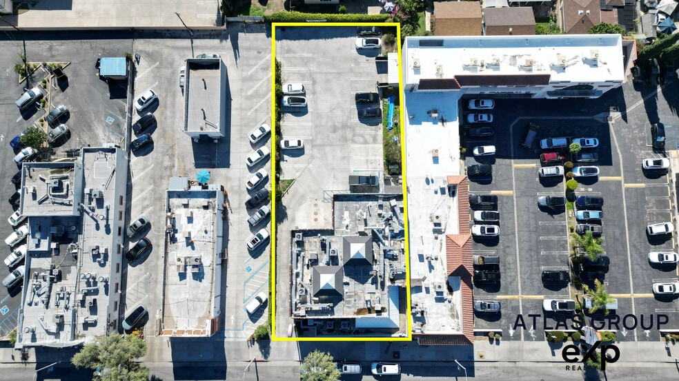 8752 Valley Blvd, Rosemead, CA for sale - Primary Photo - Image 1 of 34