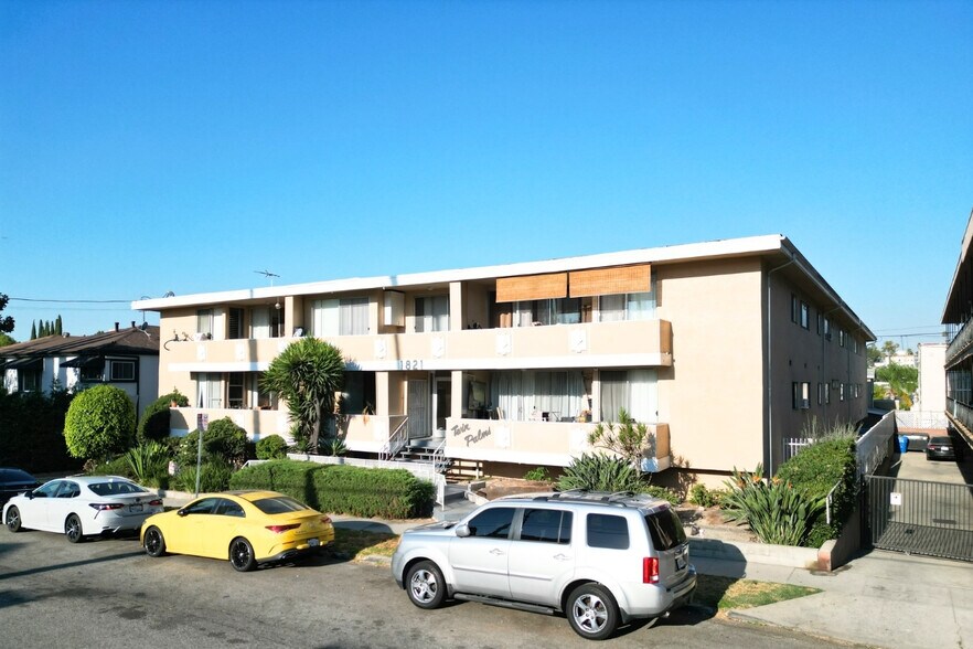 1821 N Alexandria Ave, Los Angeles, CA à vendre - Photo du bâtiment - Image 2 de 18