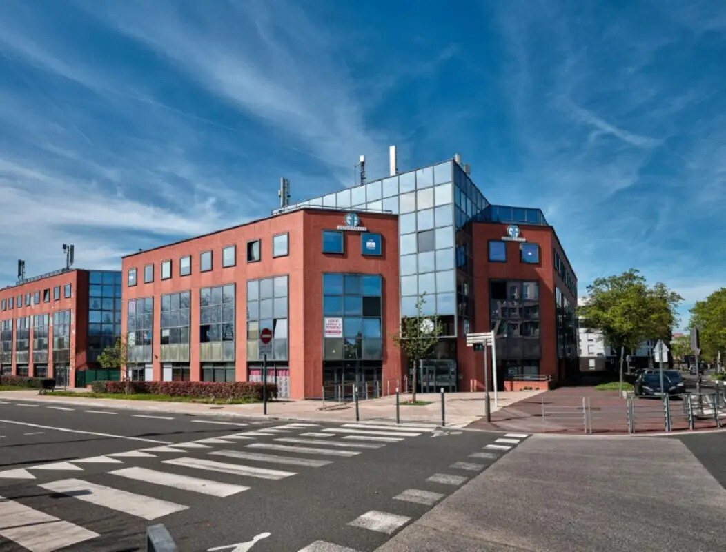 Office in Cergy for lease Building Photo- Image 1 of 9