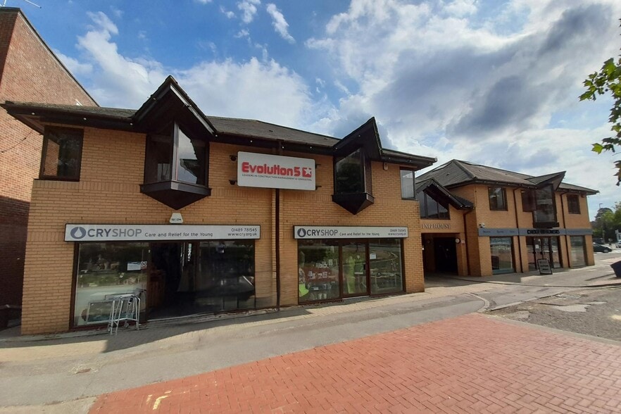 St Johns Rd, Southampton for lease - Building Photo - Image 2 of 2