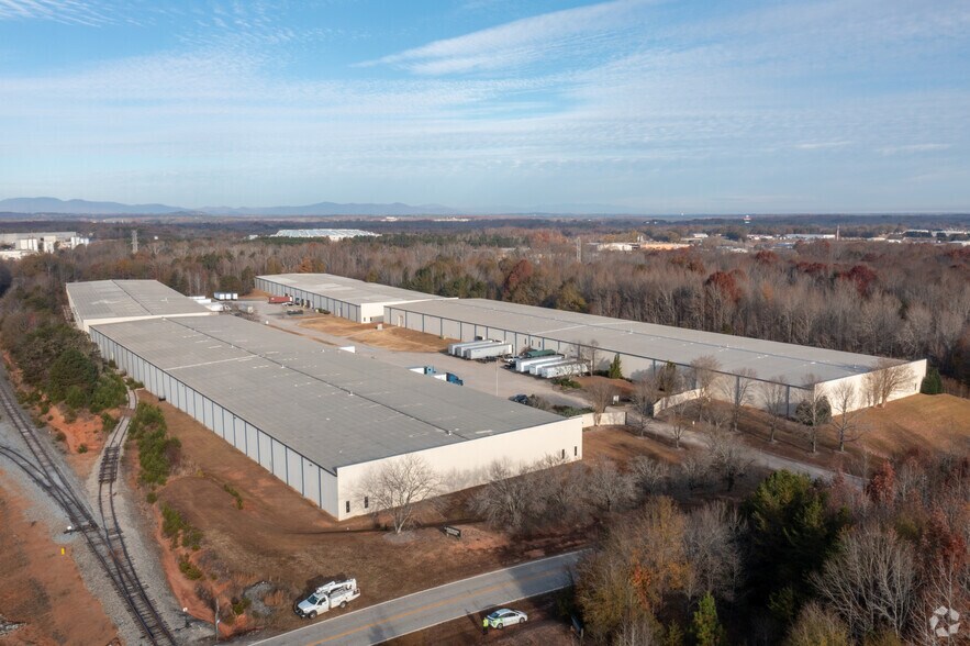 160 National Ave, Spartanburg, SC à louer - Photo du bâtiment - Image 3 de 10