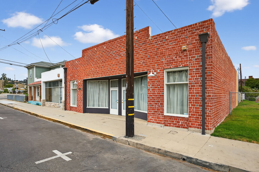 141 Davis St, Santa Paula, CA à vendre - Photo du bâtiment - Image 2 de 18