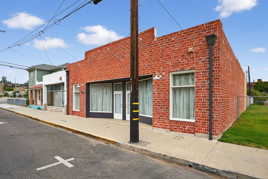 141 Davis St, Santa Paula, CA à vendre - Photo du bâtiment - Image 2 de 18