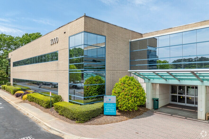101 E WT Harris Blvd, Charlotte, NC à louer - Photo principale - Image 2 de 11