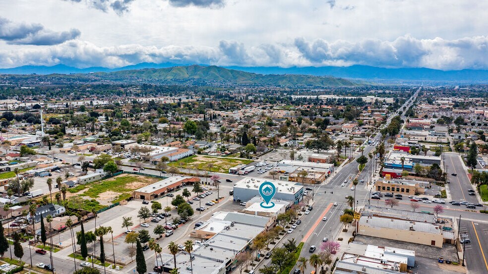 9468-9472 Magnolia Ave, Riverside, CA à louer - Aérien - Image 2 de 18