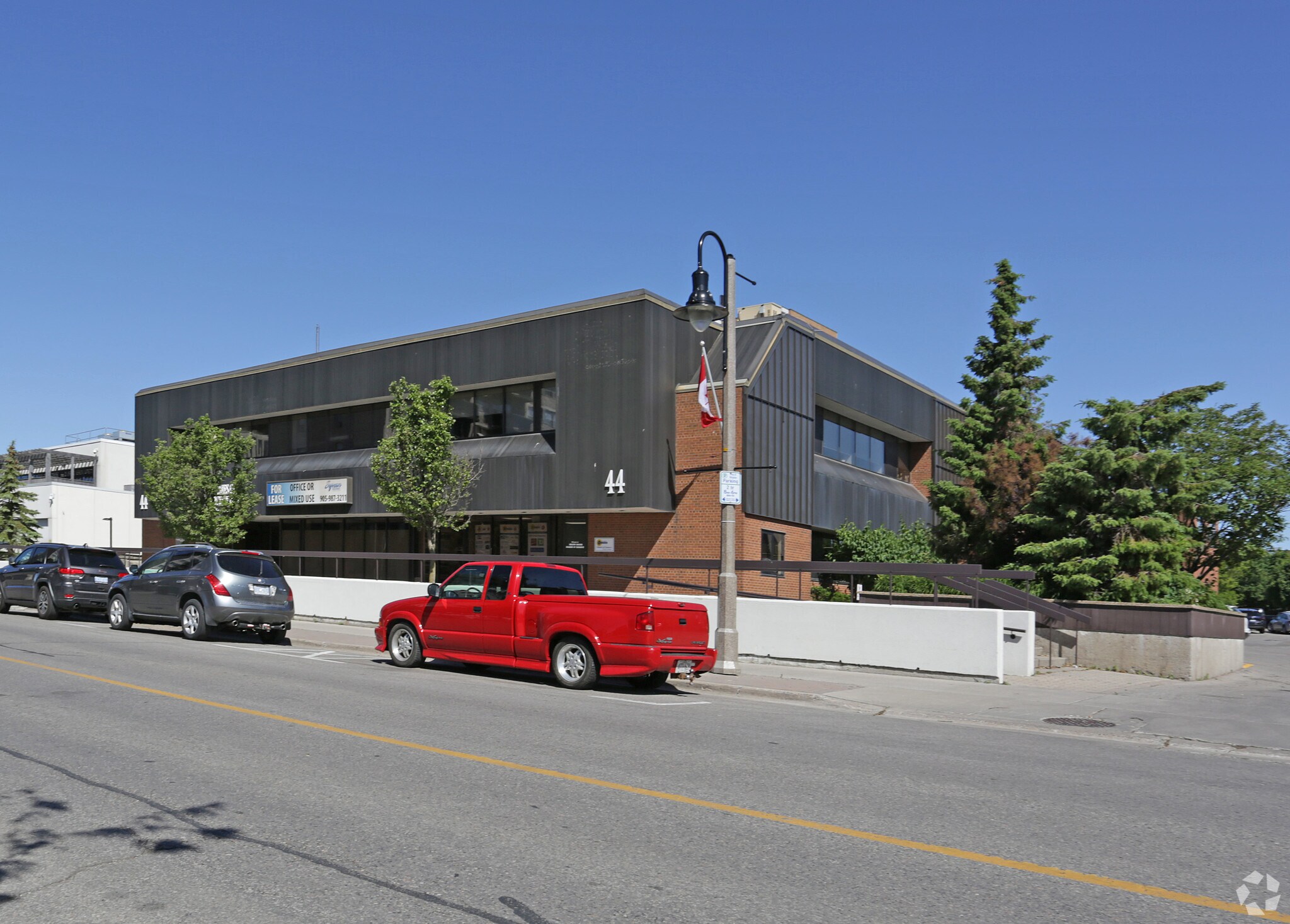 44 Richmond St W, Oshawa, ON for sale Primary Photo- Image 1 of 1