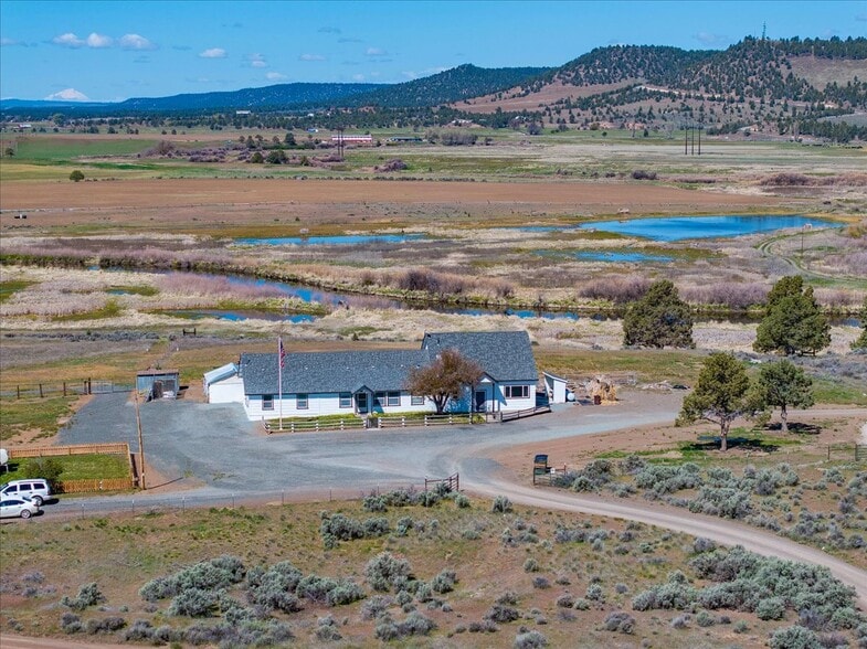2505 West 4th Street, Alturas, CA à vendre - Photo du bâtiment - Image 3 de 100