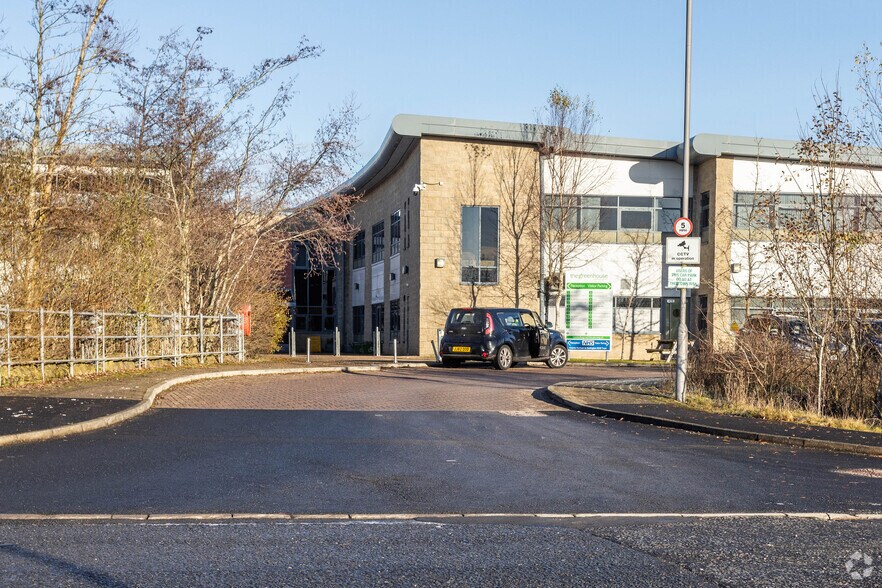 Amos Dr, Stanley à louer - Photo du bâtiment - Image 2 de 2